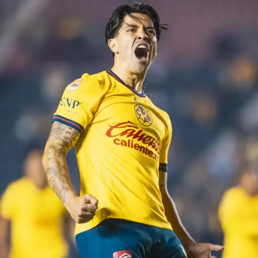 Víctor Dávila, América