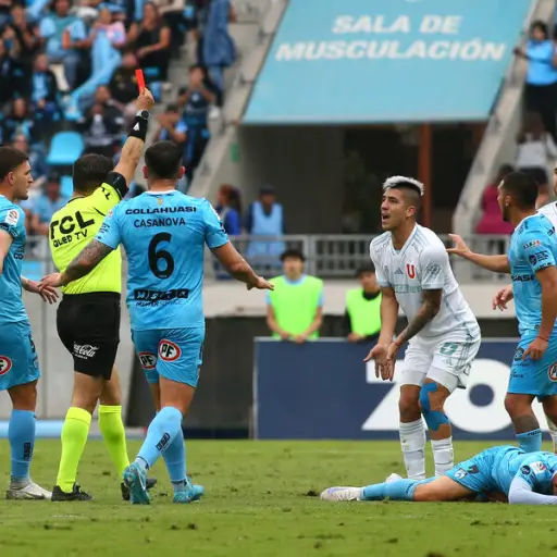 Piero Maza expulsa a Leandro Fernández, de U. de C