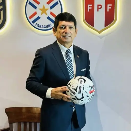Agustín Lozano, presidente de la Federación Peruan