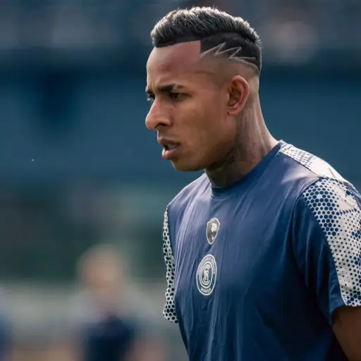 Sebastián Villa ,instagram @sebastian14villa