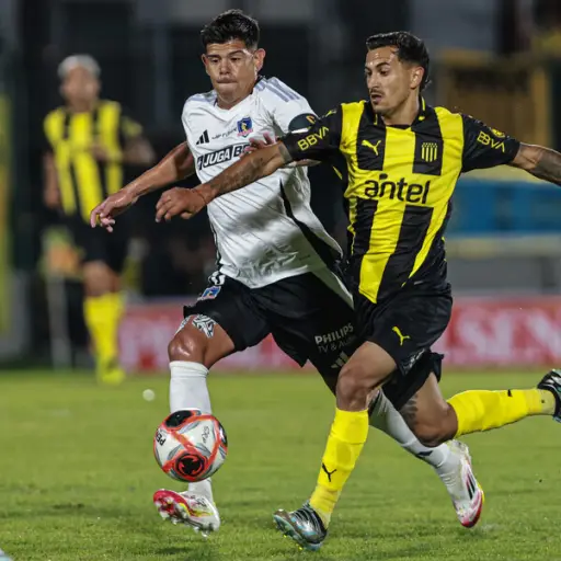 Colo Colo Peñarol Esteban Pavez