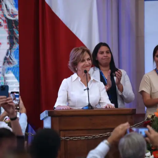 Renovación Nacional proclama a Evelyn Matthei como su candidata presidencial. ,Aton