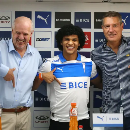 Eduard Bello Universidad Católica