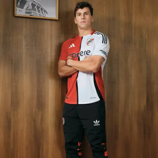 Gonzalo Tapia y nueva camiseta de River Plate