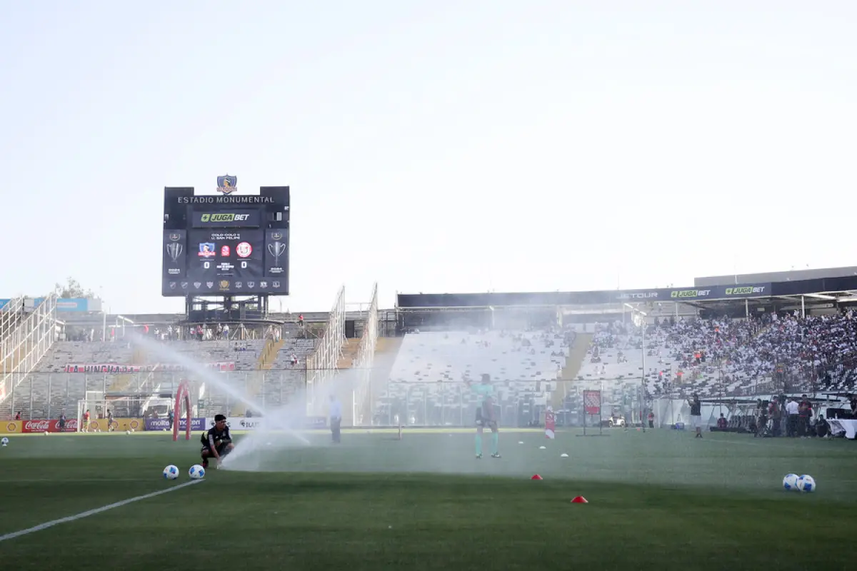 Estadio Monumental, Aton Chile