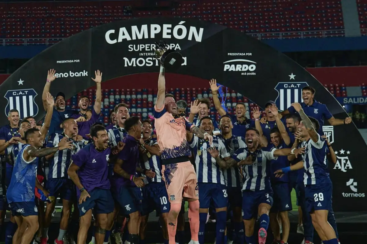 Talleres derrota a River Plate